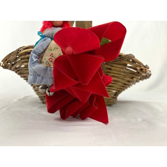 Vintage Christmas Gathering Basket Farmers Market Wicker Storage 1950s - Picture 11 of 16